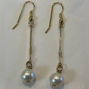 Beautiful Drop Dangle Gold & Pearl Earrings